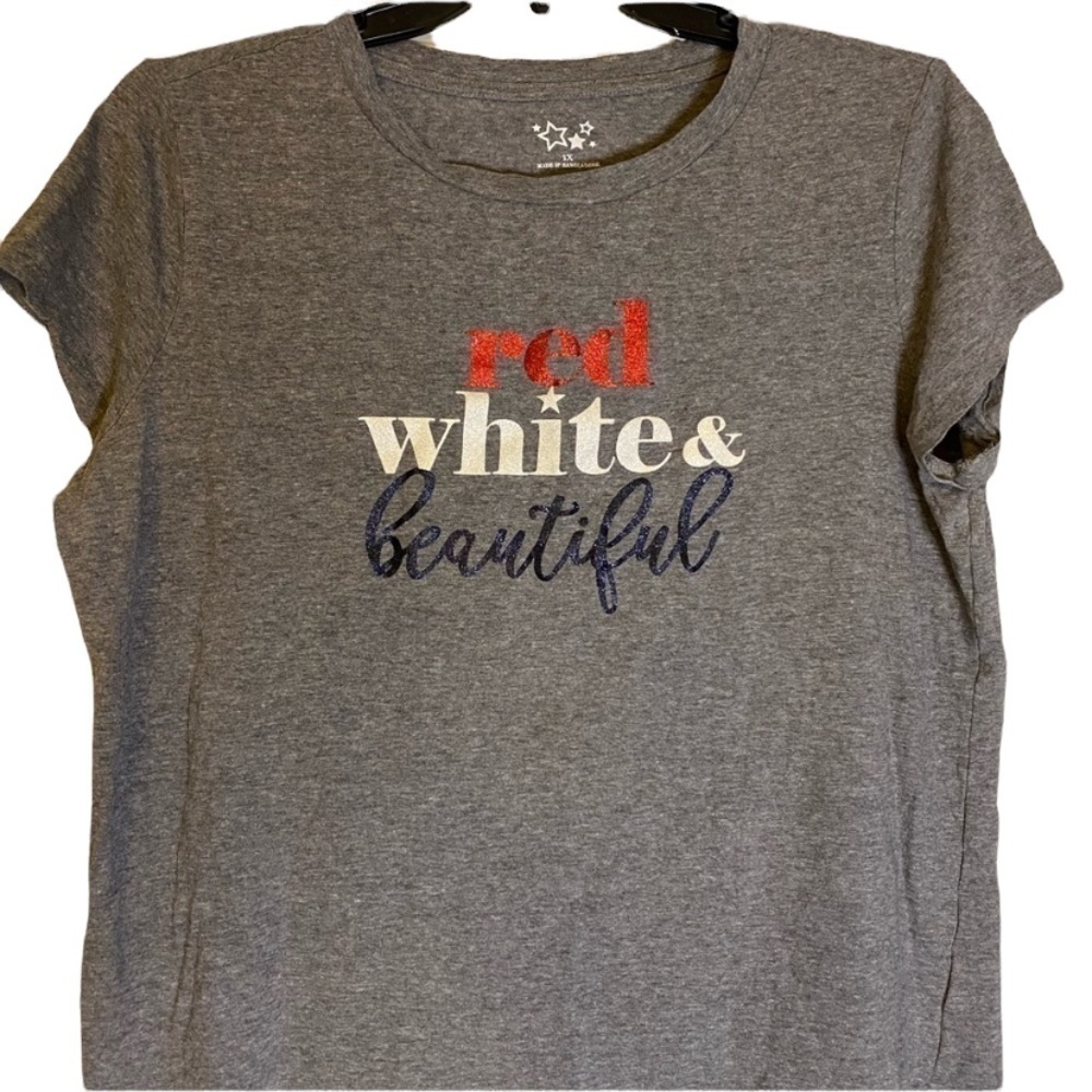 Gray red white & beautiful Size 1X Tee